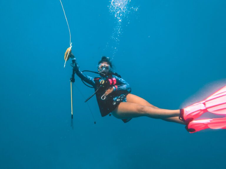 9 Tips to Conserve Your Air While Scuba Diving