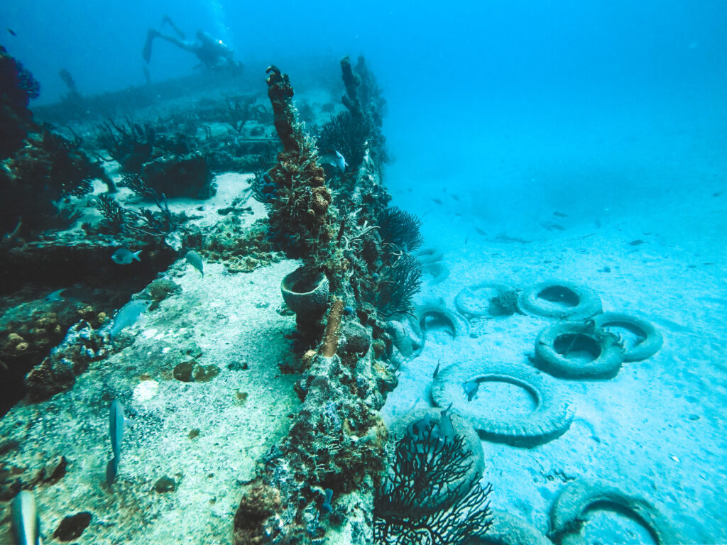 tires on shipwreck in fort lauderdale scuba diving