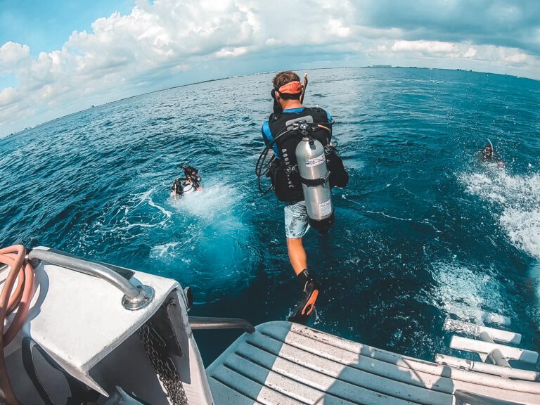4 Easiest Methods of Water Entry in Scuba Diving