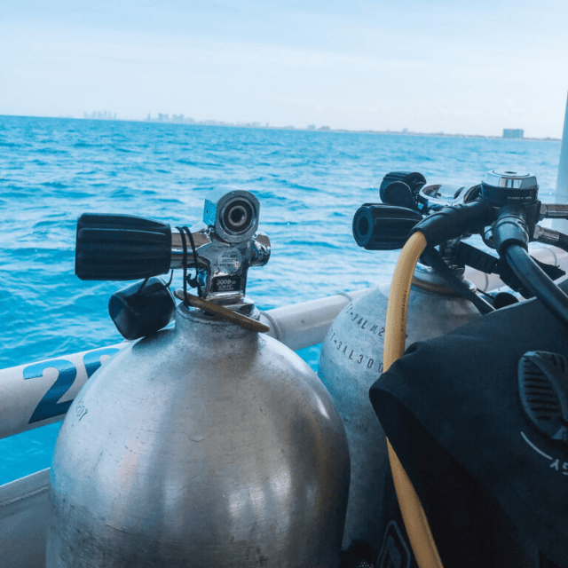 Complete Guide to Buying a USED Scuba Tank