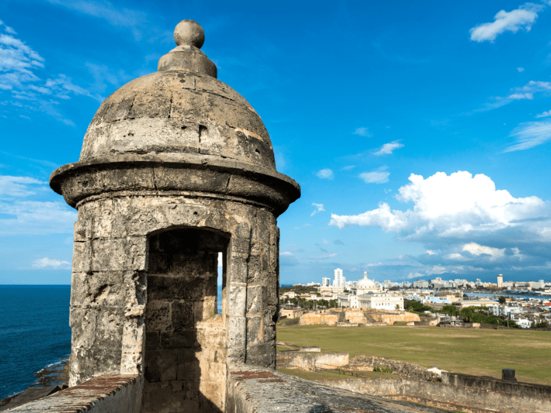 historical-building-in-old-san-juan-puerto-rico-castillo-del-morro